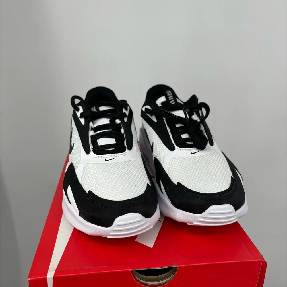 Nike Air Max Boly White Black Womens Size 9.5 - Picture 2 of 6